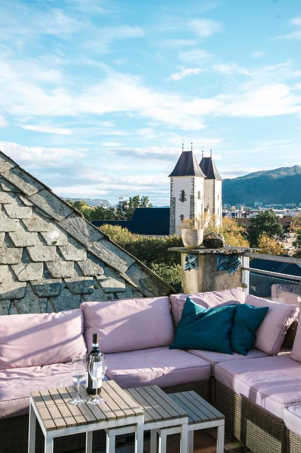 Spacious Penthouse With Grand Terrace ベルゲン エクステリア 写真