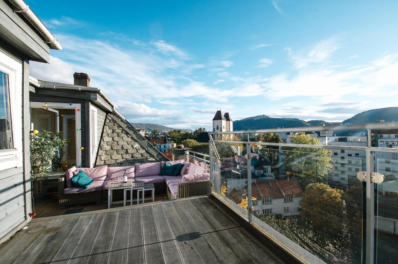Spacious Penthouse With Grand Terrace ベルゲン エクステリア 写真